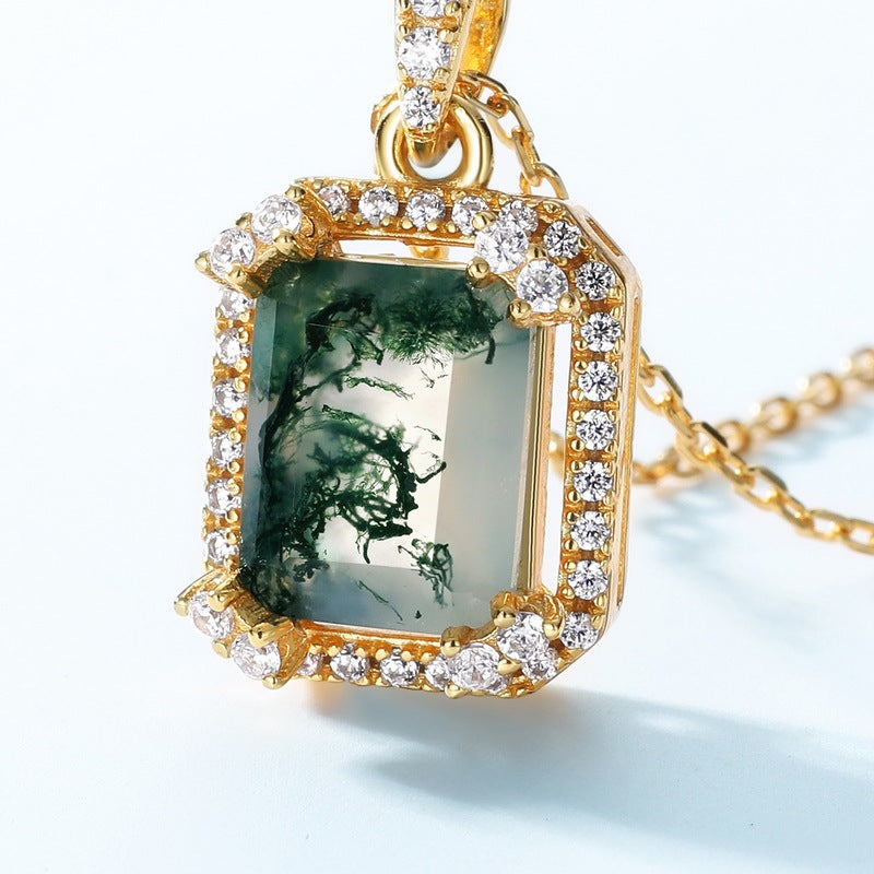 Briar Necklace Pendant