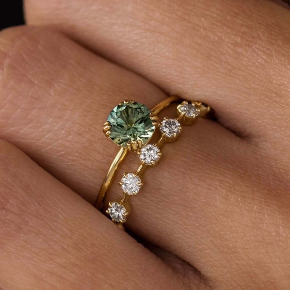 Mabel Ring - 925 Sterling Silver 1carat Moissanite Green Center Stone