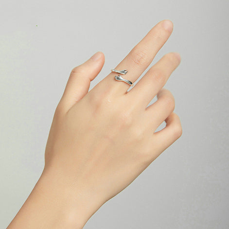 The Hug Ring (925 Silver)